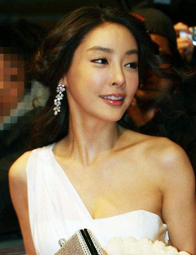 韩国女演员刘珠恩自杀事件_韩国娱乐圈艺人恋爱_韩国娱乐圈潜规则导致艺人自杀