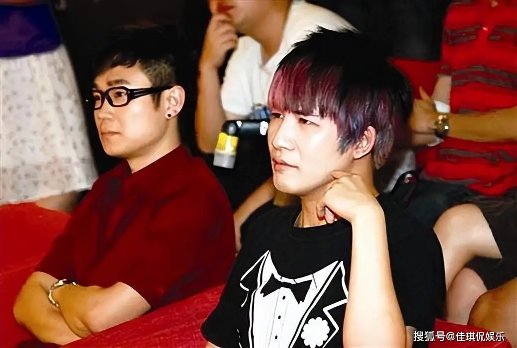 大张伟看娱乐圈_大张伟童年经历_大张伟音乐之路发展历程