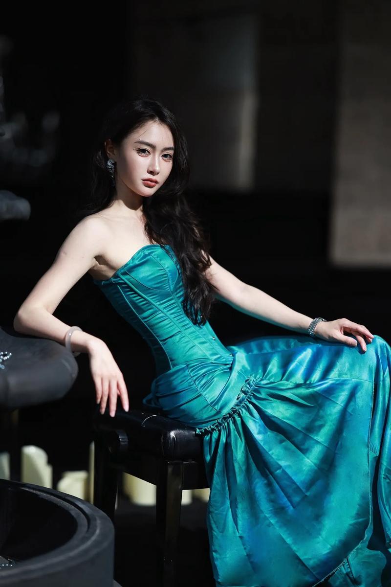 重庆最美女明星_重庆美女明星排名_重庆美女明星