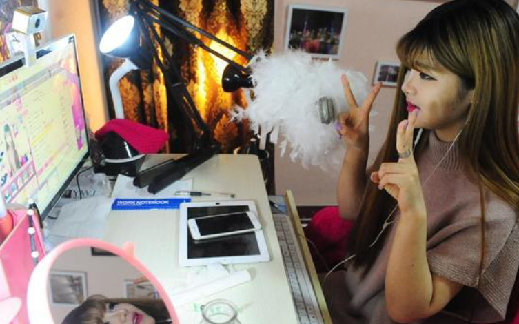 网红抽脂去世事件详情_网红老公出轨400人应对_网红辛巴八卦最新事件-