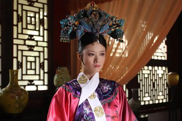 大骨架女明星_郝蕾张雨绮巩俐蒋欣_脸大的女明星明星