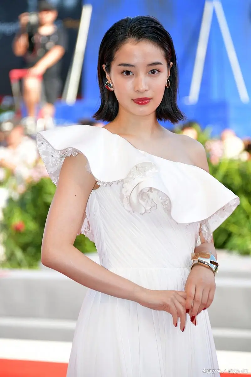 滨边美波 日本新生代女演员演技 广濑铃 日本新生代女演员演技 永野芽郁 日本新生代女演员演技_日本女明星大全