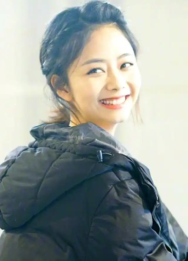 谭松韵治愈系笑容分析_女明星的笑容_治愈系笑容特点