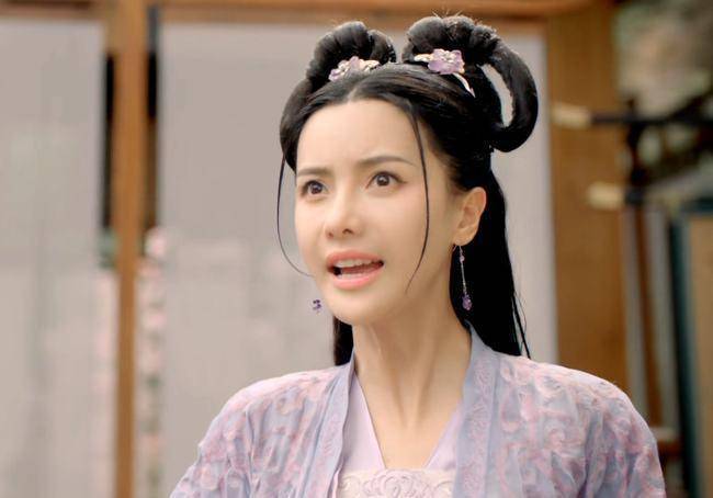混血女明星鼻子_娱乐圈整容美女_美女整容前后对比